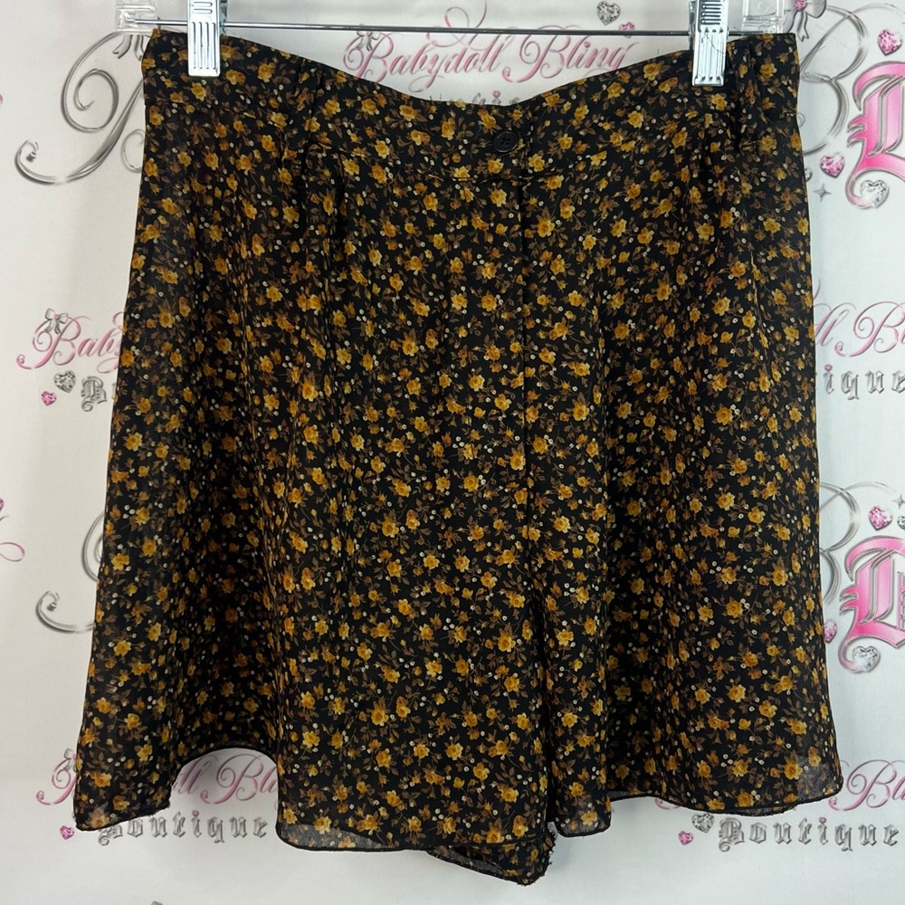 Urban renewal skirt flowers floral Black and Yellow Skirt white